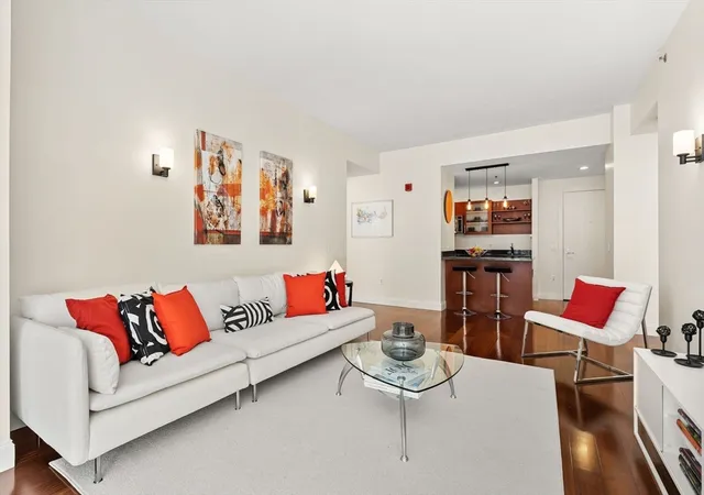 4th image of 17 Otis, Cambridge, MA 02141