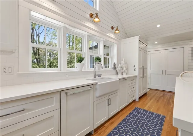 Homes for sale in Hingham, MA | 30 Spring Street, Hingham, MA 02043 | MLS# 73513567