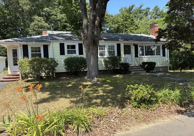 Homes for sale in South Weymouth, MA | 54 Barbara Ln, South Weymouth, MA 02190 | MLS# 73546850