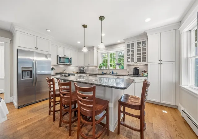 2nd image of 200 Harvard Cir, Newtonville, MA 02460 | MLS# 73537943