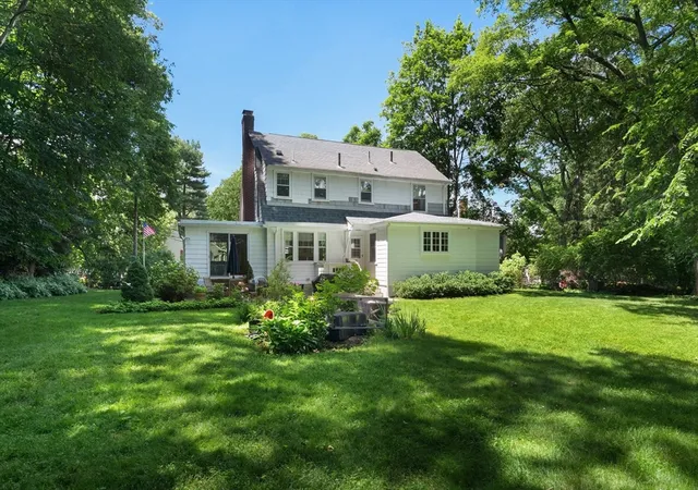 3rd image of 200 Harvard Cir, Newtonville, MA 02460 | MLS# 73537943