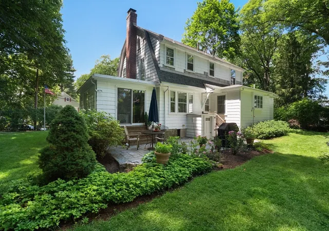 4th image of 200 Harvard Cir, Newtonville, MA 02460 | MLS# 73537943
