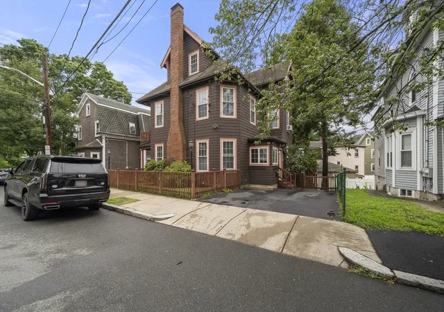 3rd image of 16-18 Kernwood St, Malden, MA 02148 | MLS# 73559858