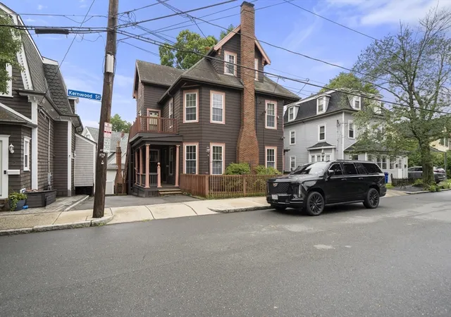 4th image of 16-18 Kernwood St, Malden, MA 02148 | MLS# 73559858