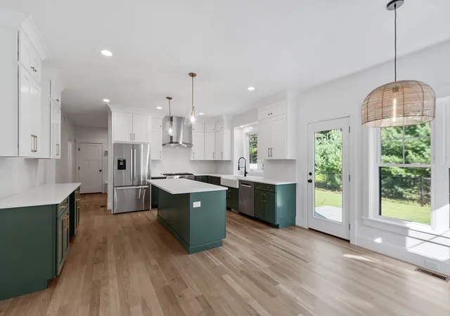 3rd image of 2 Colburn Lane, Littleton, MA 01460 | MLS# 73533266