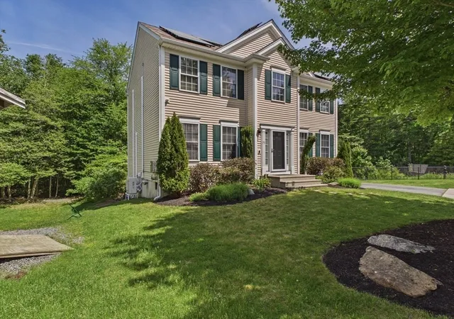 2nd image of 75 Erin Ct, New Bedford, MA 02745 | MLS# 73531838