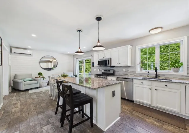 4th image of 75 Erin Ct, New Bedford, MA 02745 | MLS# 73531838
