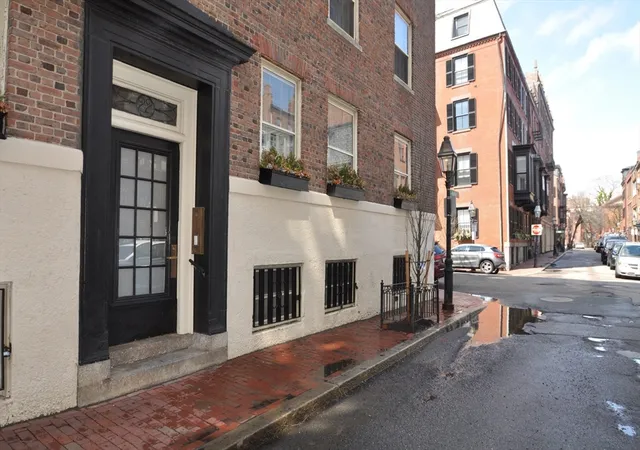 3rd image of 22 River St, Hudson, MA 01749