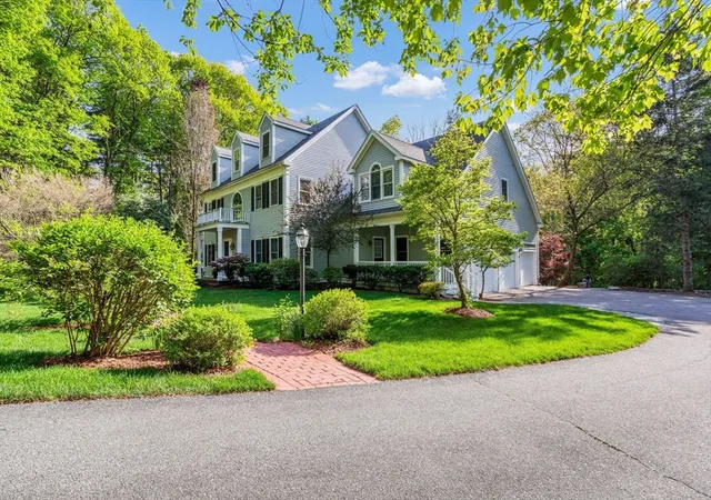 2nd image of 153 Walpole St, Dover, MA 02030 | MLS# 73546925