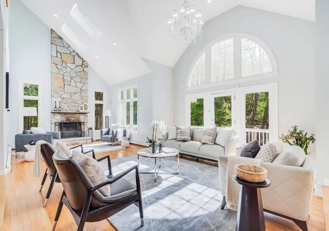 3rd image of 153 Walpole St, Dover, MA 02030 | MLS# 73546925