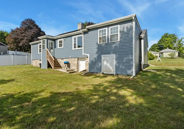 39th image of 5 5th Ave, Dudley, MA 01571 | MLS# 73557517