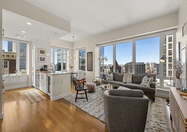 1st image of 400 Stuart St #16J, Boston, MA 02116 | MLS# 73487105