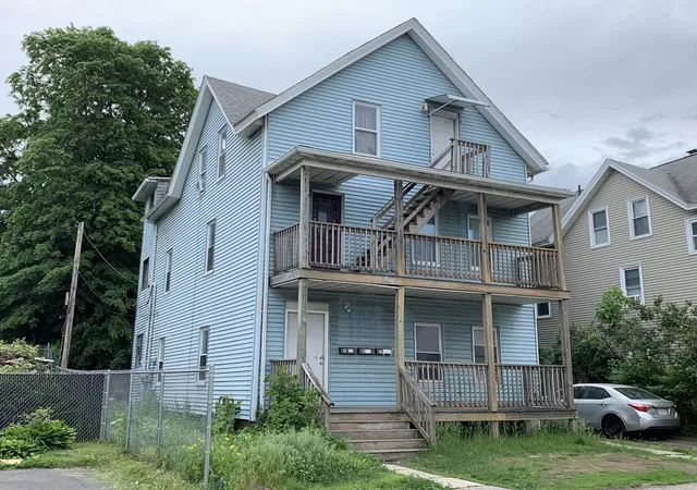 3rd image of 4 S Ward St, Worcester, MA 01610 | MLS# 73549014