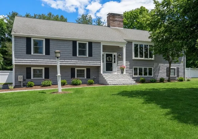 Homes for sale in Lynnfield, MA | 6 Hampton Court, Lynnfield, MA 01940 | MLS# 73537441