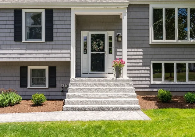 Homes for sale in Lynnfield, MA | 6 Hampton Court, Lynnfield, MA 01940 | MLS# 73537441