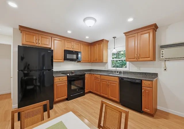 Homes for sale in Wilmington, MA | 37 Park St, Wilmington, MA 01887 | MLS# 73542420