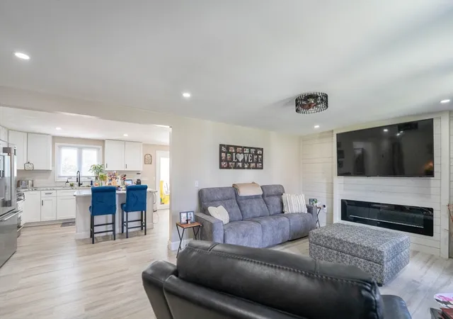 5th image of 14 Ludlow St, Acushnet, MA 02743 | MLS# 73517126