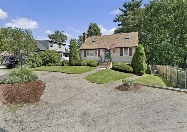 37th image of 36 Concord St, Brockton, MA 02302 | MLS# 73567796