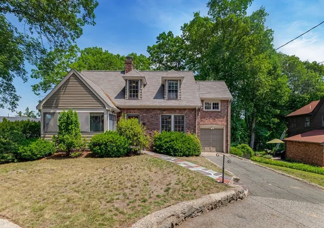 Homes for sale in Winchester, MA | 3 Chesterford Terrace, Winchester, MA 01890 | MLS# 73545054