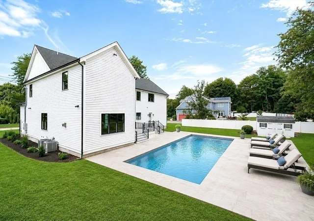 42nd image of 7 Hutchinson Road, Winchester, MA 01890 | MLS# 73561703