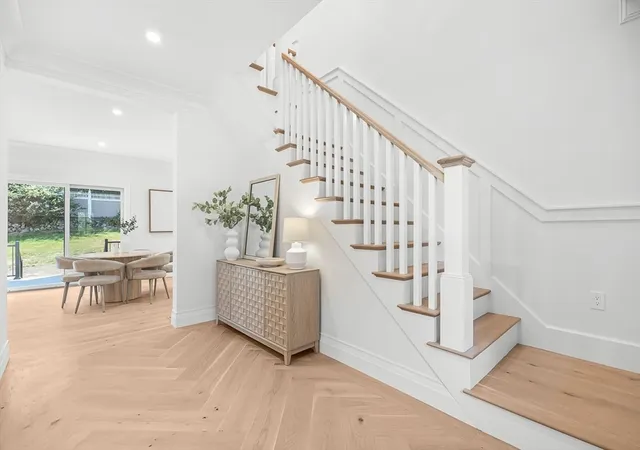 Photo 3 of Single family home for sale at 7 Hutchinson Rd, Winchester, MA 01890 | MLS# 73561703 | Listing updated on 2026-09-19