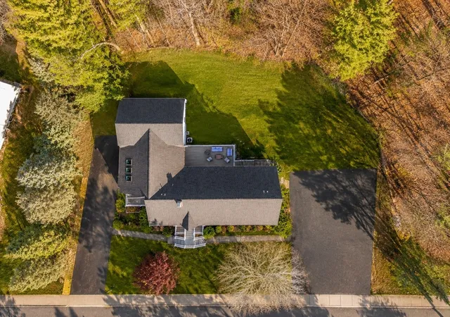 3rd image of 5 Flintlocke Rd, Franklin, MA 02038 | MLS# 73543980