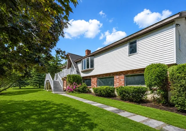 5th image of 5 Flintlocke Rd, Franklin, MA 02038 | MLS# 73543980