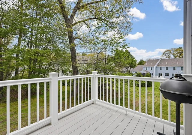 Homes for sale in Hopedale, MA | 204 Laurelwood Dr, Hopedale, MA 01747 | Houzeo