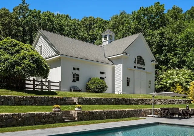 4th image of 43 Pine Street, Weston, MA 02493 | MLS# 73539148