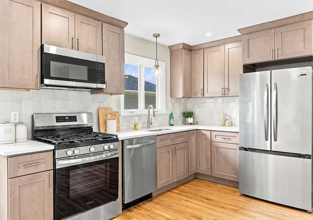 2nd image of 60 Sable Ave, North Dartmouth, MA 02747 | MLS# 73565150
