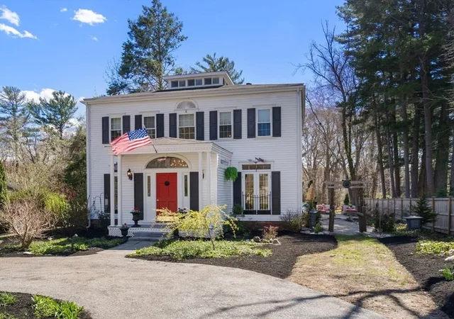 1st image of 249 High St, Duxbury, MA 02332 | MLS# 73508919
