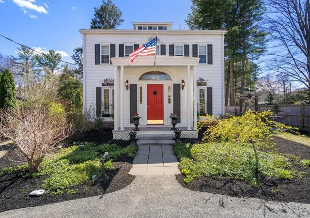 2nd image of 249 High St, Duxbury, MA 02332 | MLS# 73508919