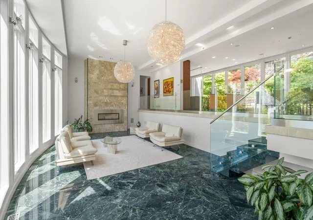5th image of 17 Edge Hill Rd, Chestnut Hill, MA 02467 | MLS# 73524035