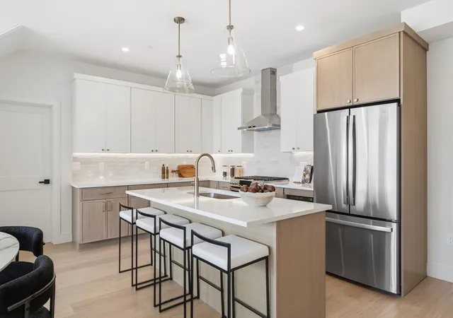 4th image of 28 Geneva St, Boston, MA 02128