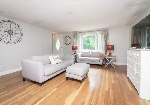 Homes for sale in Swampscott, MA | 21 Salem St, Swampscott, MA 01907 | MLS# 73530158