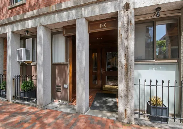 Homes for sale in Boston, MA | 120 Commercial St #4-4, Boston, MA 02109 | MLS# 73529041