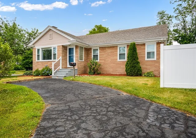 Homes for sale in Somerset, MA | 43 Fairview Ave, Somerset, MA 02726 | MLS# 73540630