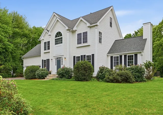 2nd image of 1 Partridge Ln, Littleton, MA 01460 | MLS# 73525400