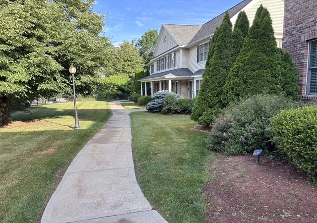 3rd image of 138 Main St #6, Westfield, MA 01085 | MLS# 73553899