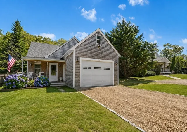 3rd image of 15 Twenty First St N, Edgartown, MA 02539 | MLS# 73523165