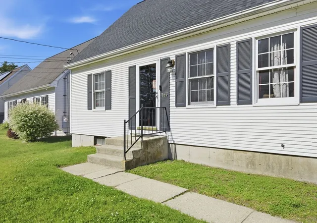 Photo 4 of Single family home for sale at 164 Arnold Ave, Springfield, MA 01119 | MLS# 73532414 | Listing updated on 2026-07-26