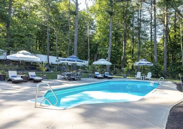 Homes for sale in Holliston, MA | 10 Winston Rd, Holliston, MA 01746 | MLS# 73530442