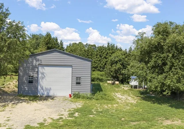 Photo 3 of Single family home for sale at 748 Warren Ave, Swansea, MA 02777 | MLS# 73556395 | Listing updated on 2026-09-08