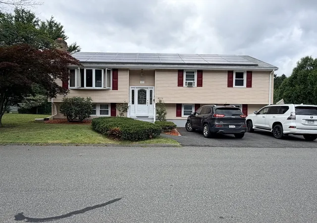 28th image of 17 Valley Rd, Stoneham, MA 02180 | MLS# 73566048