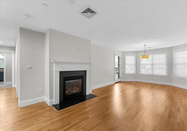 Listing Photo 4 - Condo for sale in building located at 91 Front St, Scituate, MA 02066 - Unit #106