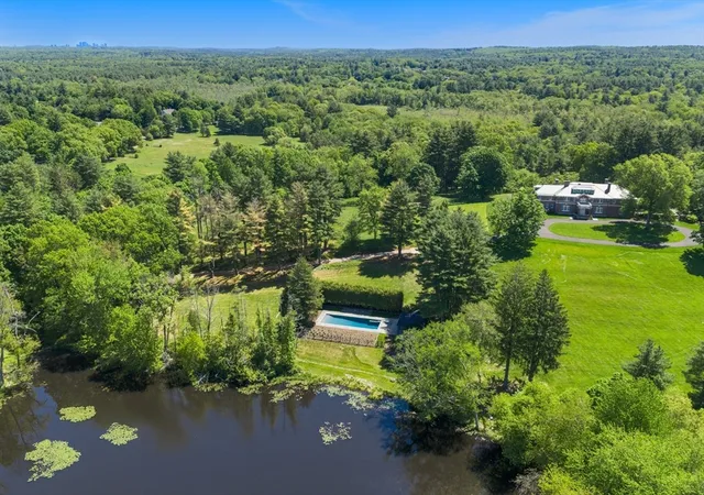 36th image of 15 Farm Street, Dover, MA 02030 | MLS# 73531926