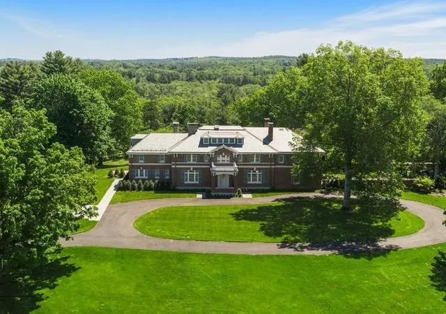 3rd image of 15 Farm Street, Dover, MA 02030 | MLS# 73531926