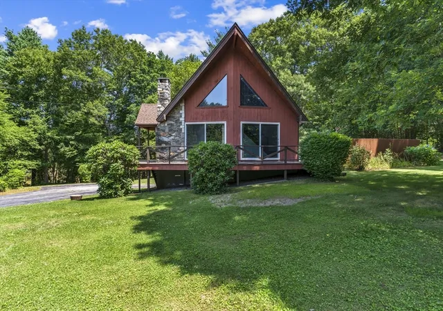 Photo 2 of Sale Pending at 3 Babbitt Way, Berkley, MA 02779 | MLS# 73556290 | Listing updated on 2026-08-18
