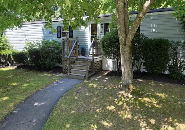 1st image of 6 Saturn Ln, Nashua, NH 03062 | MLS# 73555491