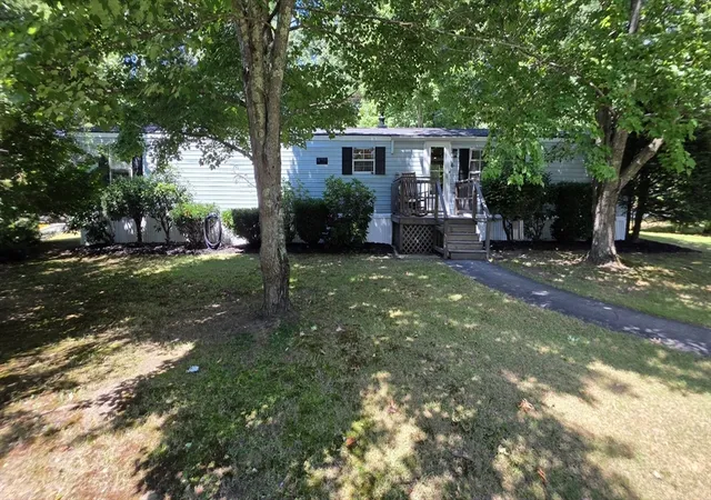 3rd image of 6 Saturn Ln, Nashua, NH 03062 | MLS# 73555491